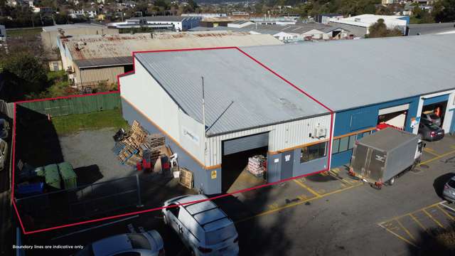 Workshop & Yard - Porirua