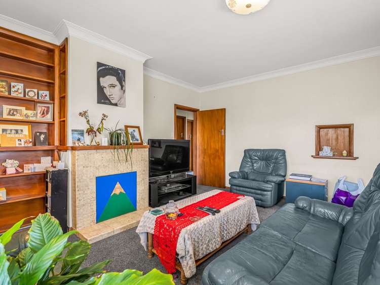 89 Parker Avenue Levin_5