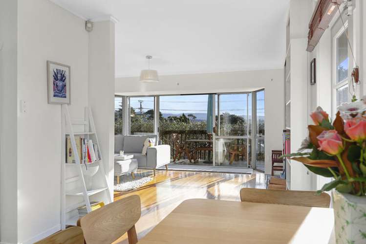 23 Highland Avenue Titirangi_7
