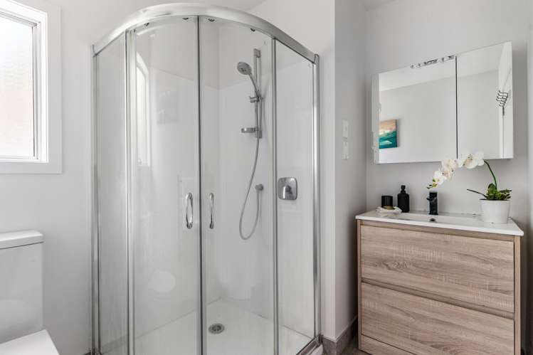 16 Dunraven Place Torbay_16