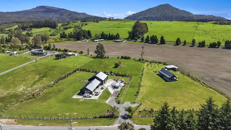 46 Parerohi Grove Pukawa_6