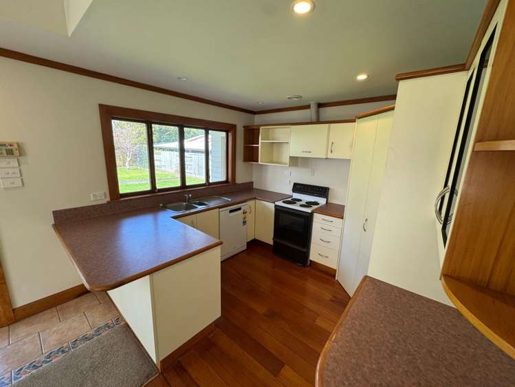  21 Miro Street Takaro_3