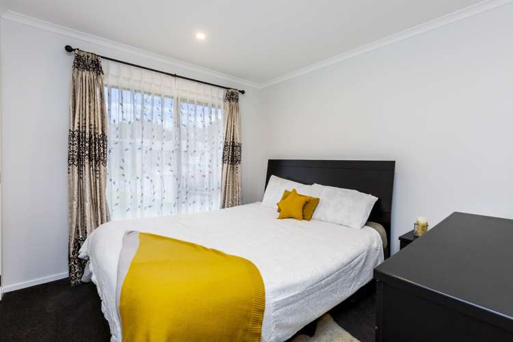 10 Passchendaele Grove Trentham_10