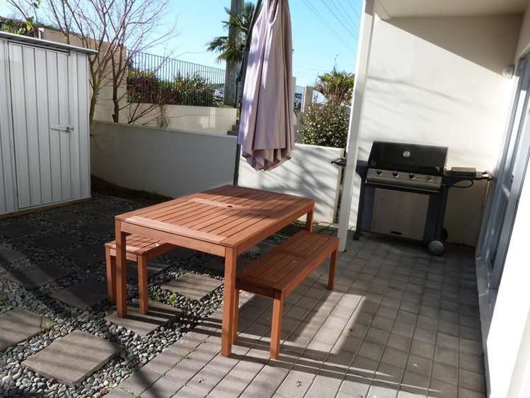 B4/71 Spencer Road Oteha_2