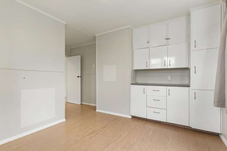 8 Tate Place Otara_8