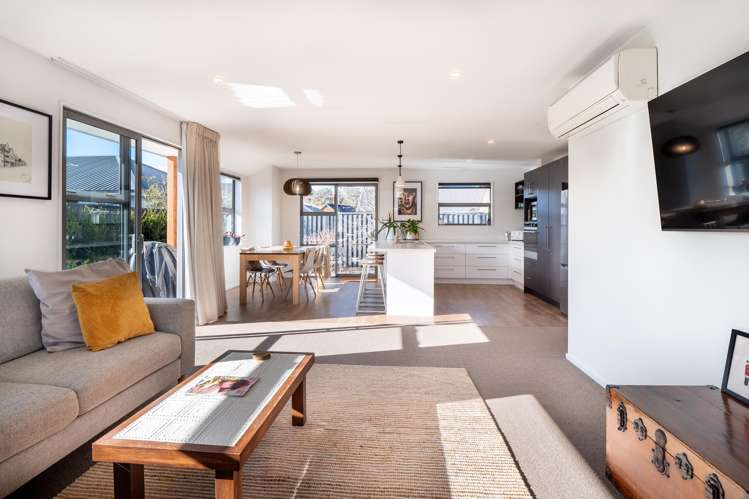 63 Risinghurst Terrace Lower Shotover_2