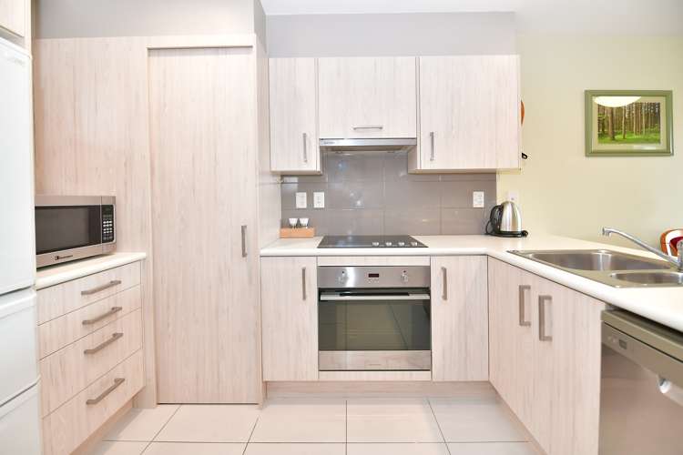 201/17 Link Crescent Stanmore Bay_5