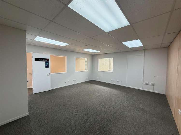 Unit 13/33 Nga Mahi Road Sockburn_9