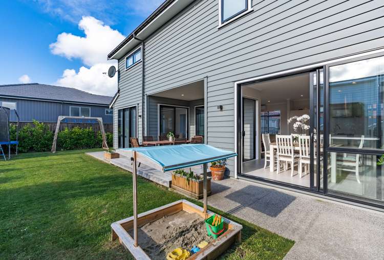 2 Taikura Avenue Red Beach_12