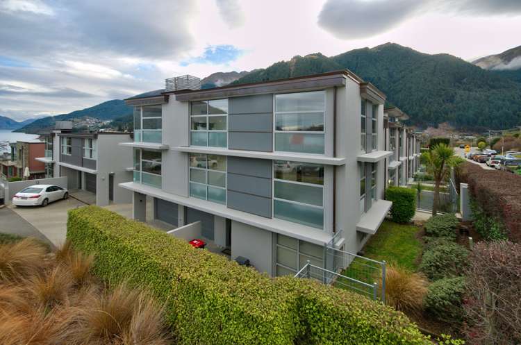 3/60 Hallenstein Street Queenstown_22