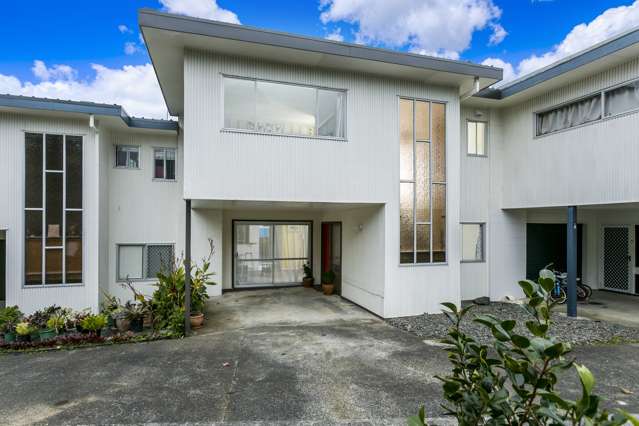 2/4 Coronation Road Glenfield_1