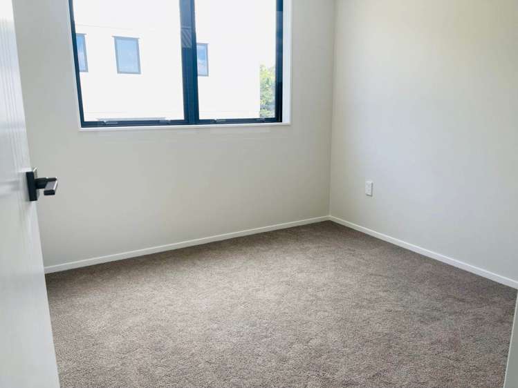 2/123 Barrack Road Mount Wellington_5