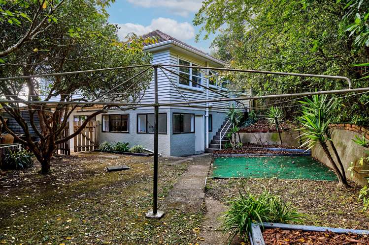 6 Matai Street Tawa_24