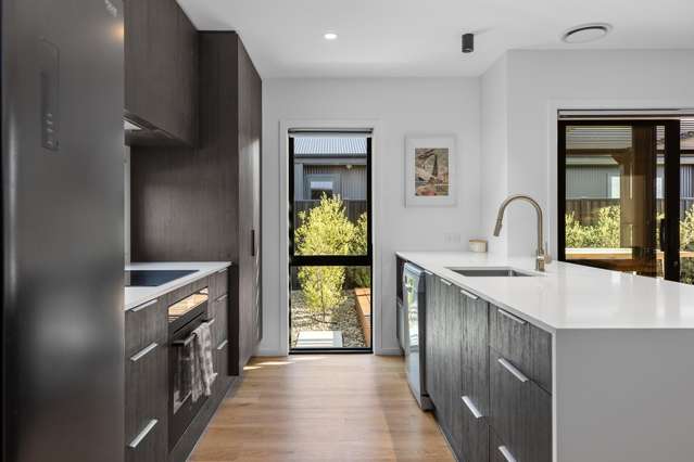 9 Swan Street Lake Hawea_4