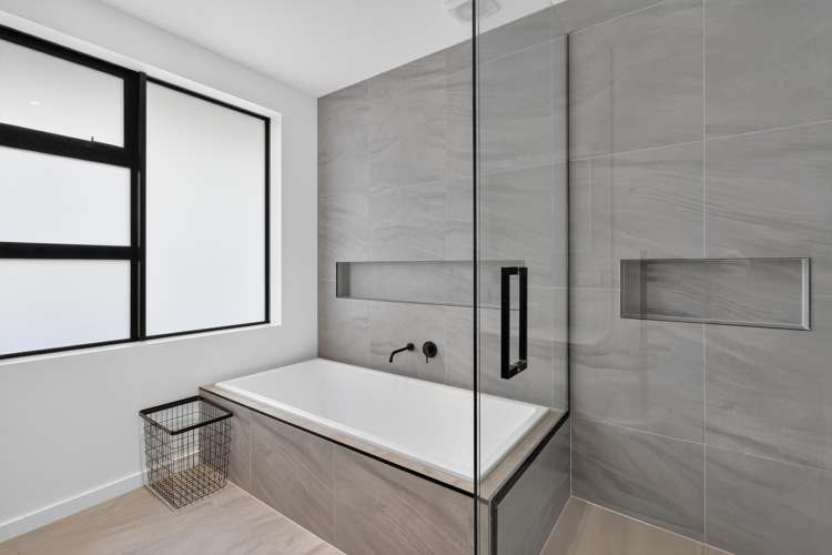 5 Howard Road Eastbourne_32