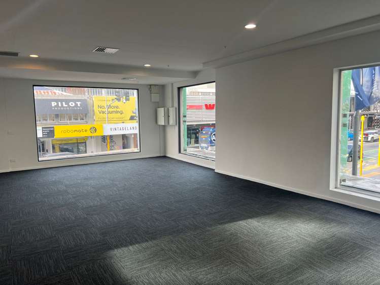 2I/255 Broadway_0
