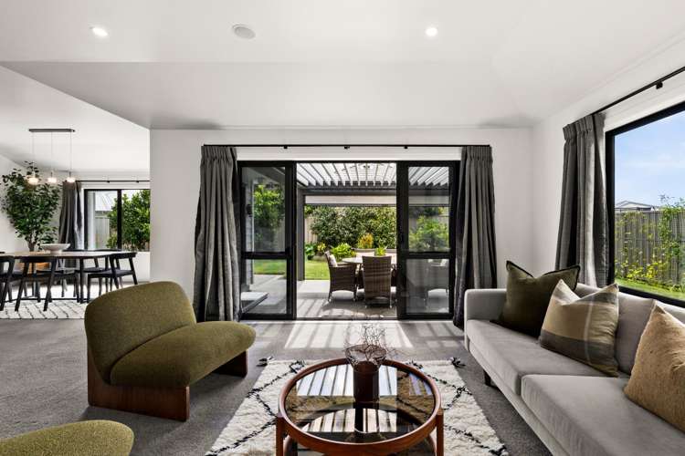 14 Arbuckle Road Frimley_4