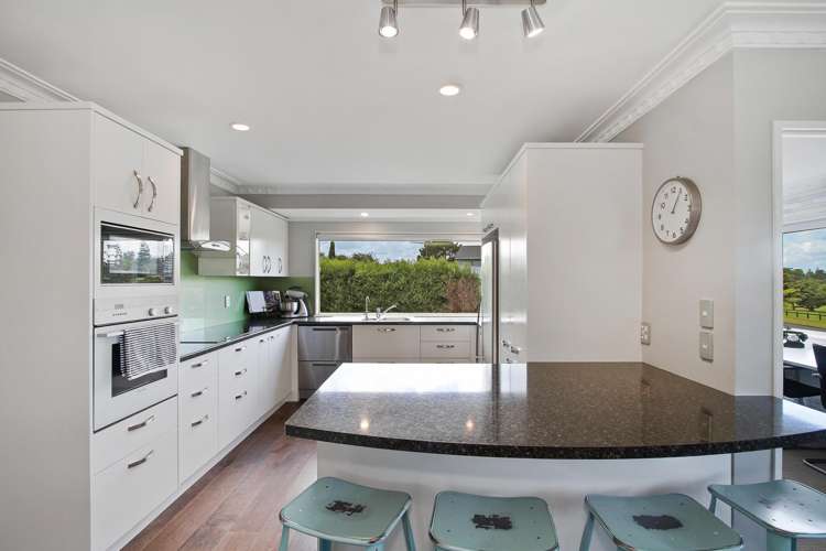 27 Stella Drive Clarks Beach_8