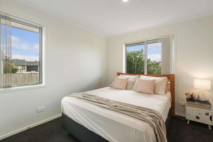 8 Eastbank Drive_3