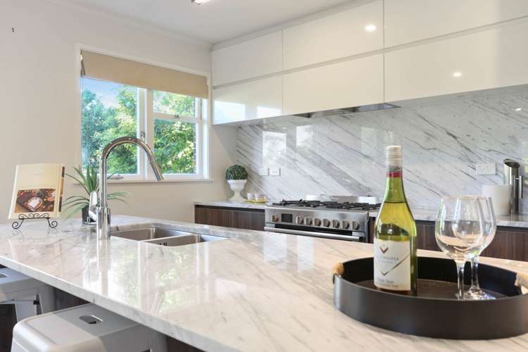 2 Imatra Place Sunnyhills_7