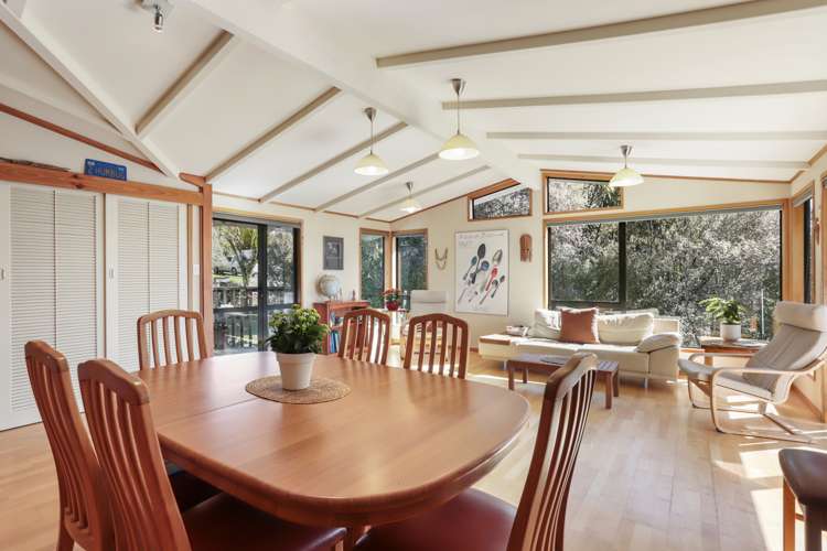 706 Huia Road Parau_7