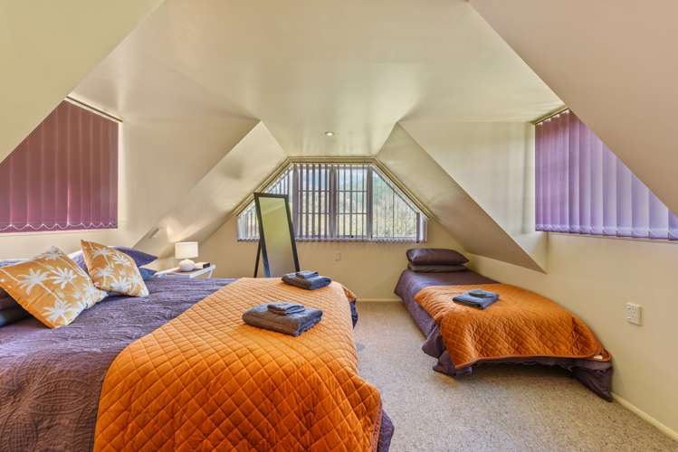 167 Cable Bay Road Hira_19