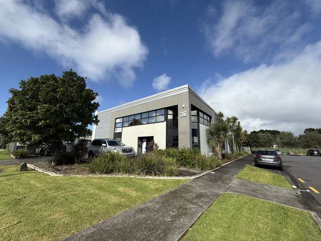 High-spec office/warehouse | Medical grade fit-out