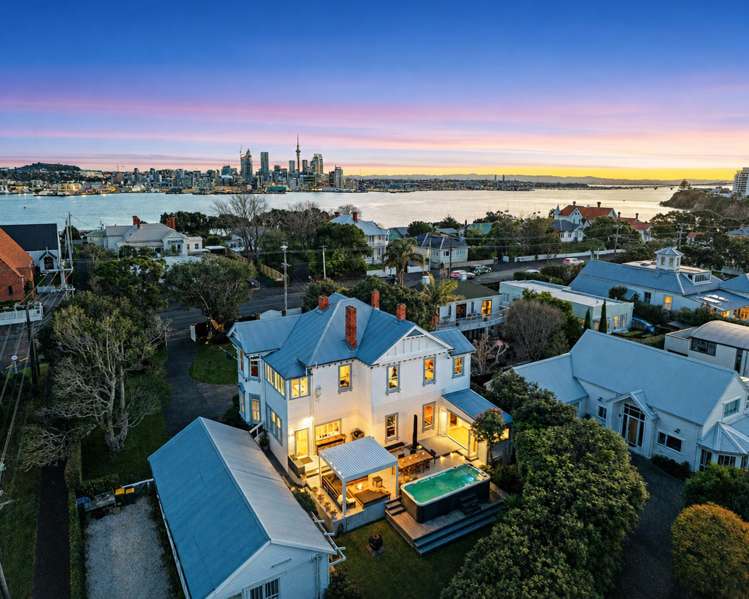118 Calliope Road Stanley Point_35