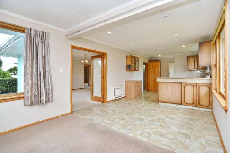 77 Cutts Road Russley_6