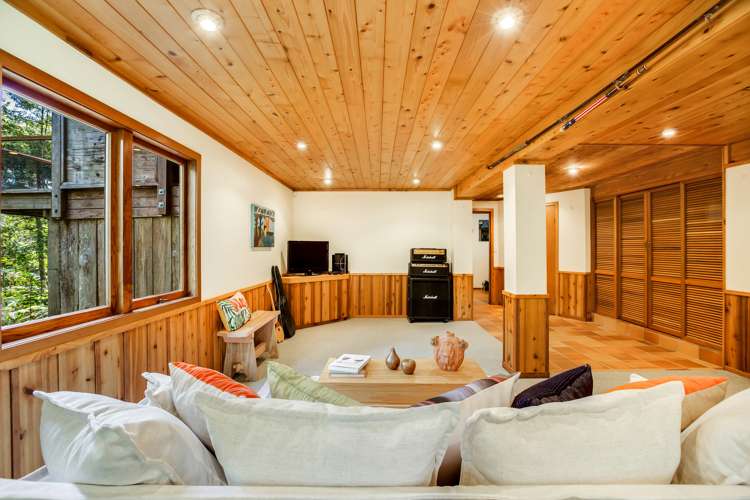 11b Longfellow Parade Glen Eden_16