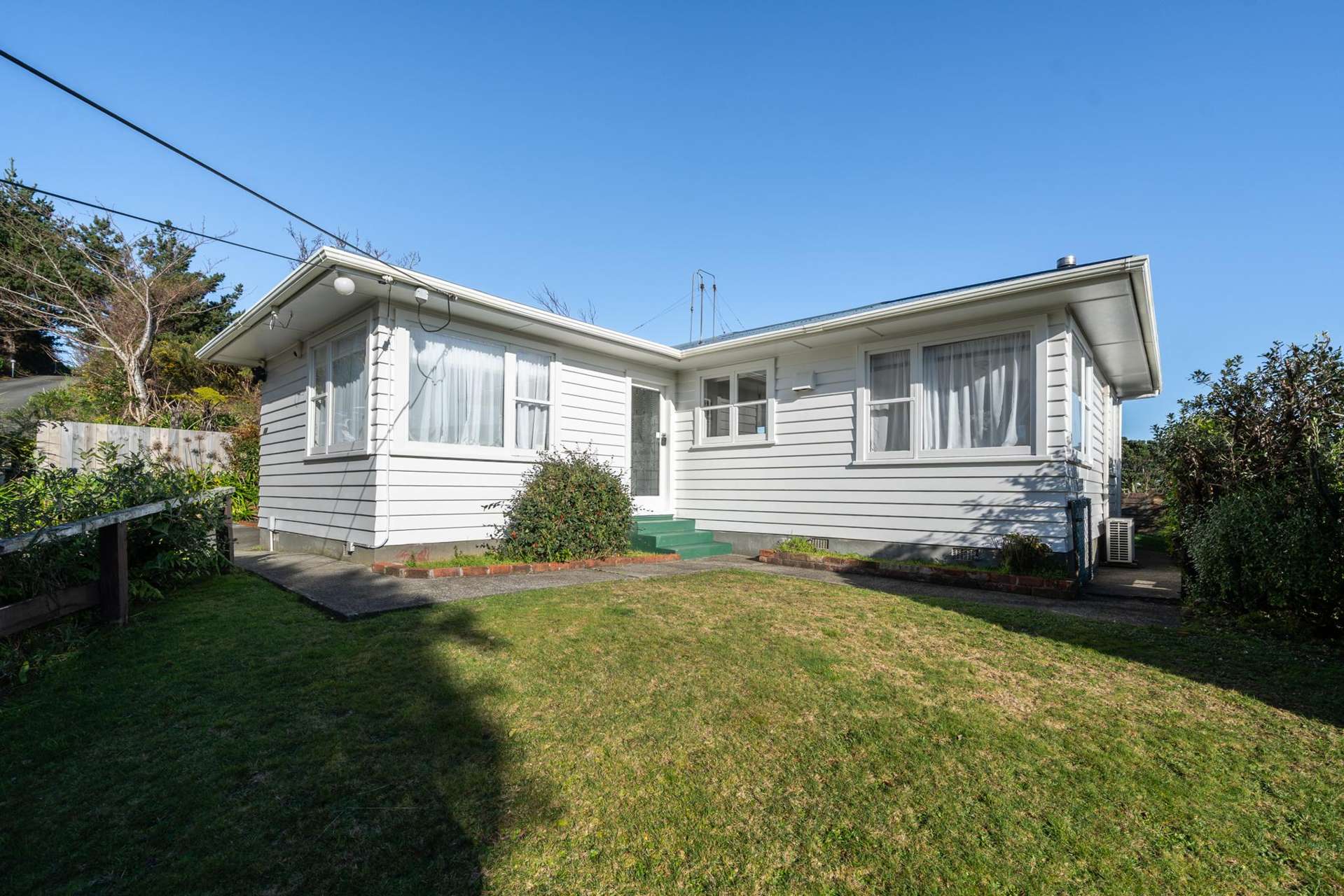 128 Helston Road Paparangi_0
