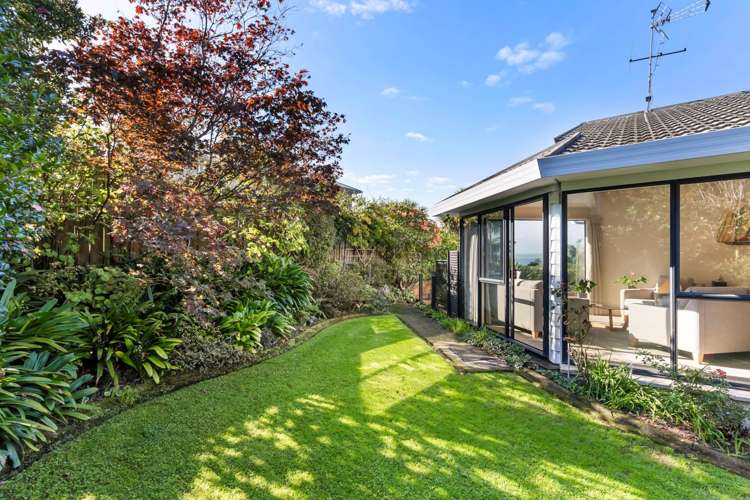 2/4 Oban Road Browns Bay_29