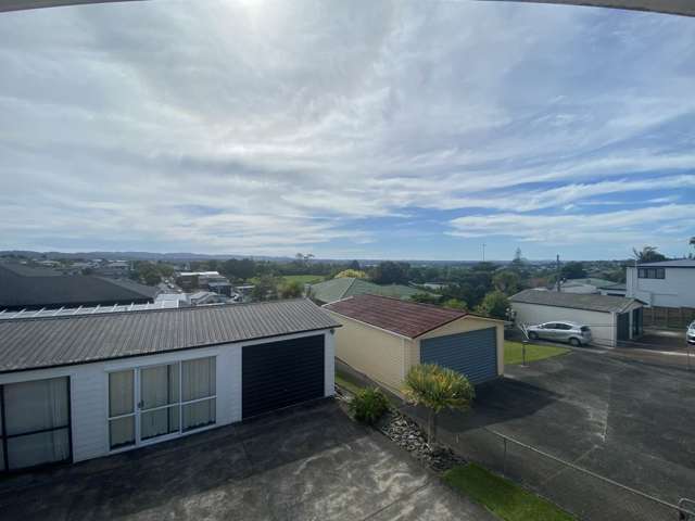22 Mcfadzean Drive Blockhouse Bay_2