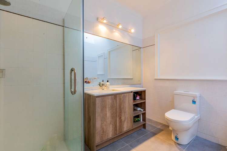 30 Hollywood Avenue Epsom_19