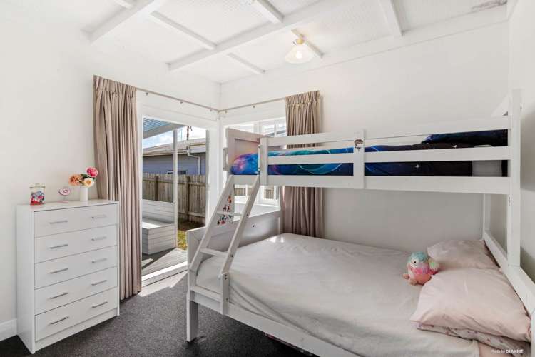 2 Sandspit Road Waiuku_11