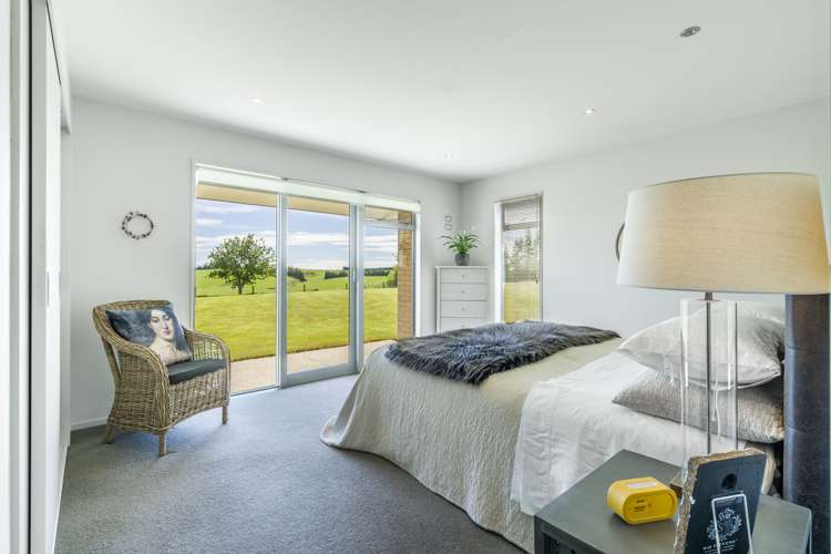 919 Miller Road Clinton and Surrounds_9