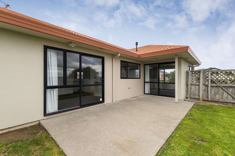 21 Logan Way Kelvin Grove_19