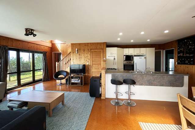 1251 East Coast Road Whakatiwai_3