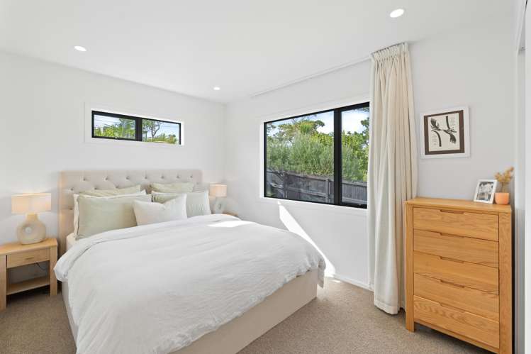 85b Rosario Crescent Red Beach_12