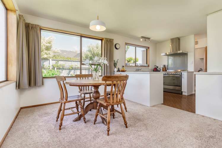 27 Millstream Drive Lincoln_7