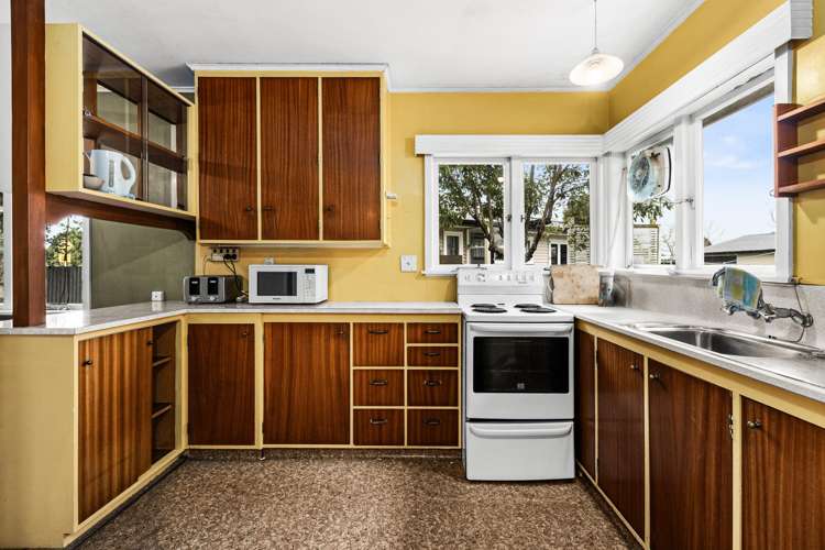 24 Darwin Crescent Maraenui_1