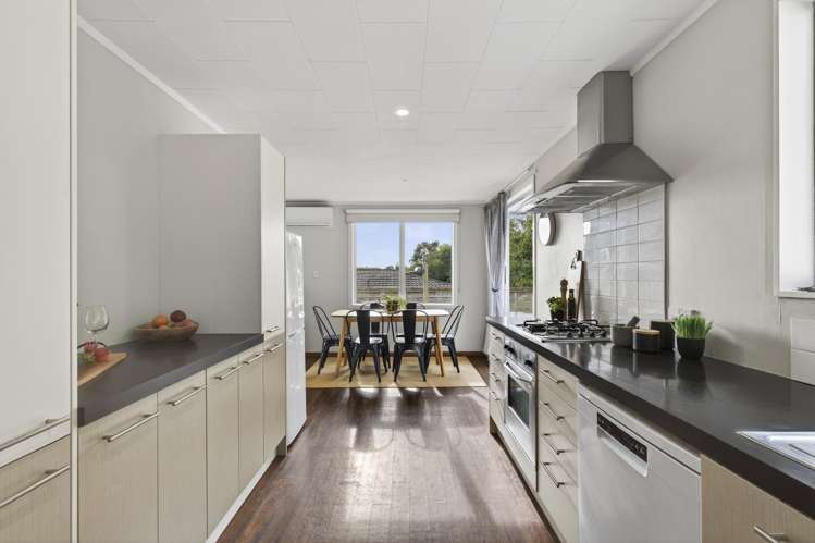 69 Oranga Street Westown_20