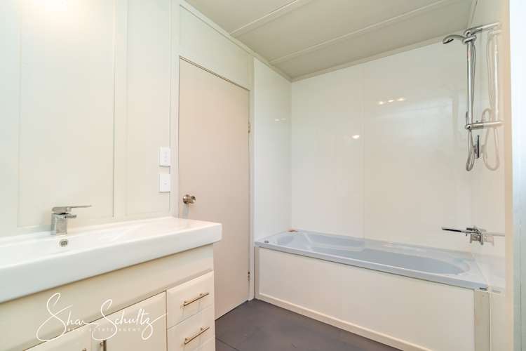 1 Kirk Road Maungaturoto_17