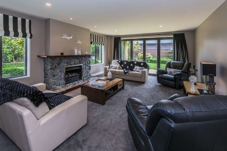 1 Leabridge Mews Harewood_5