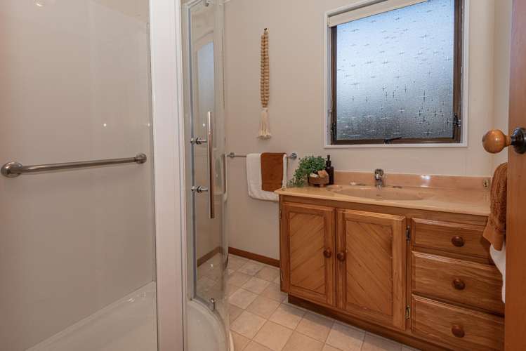 1A Augusta Place Te Kamo_6