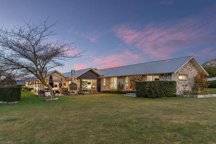 9 Hollyhock Lane Wanaka_33