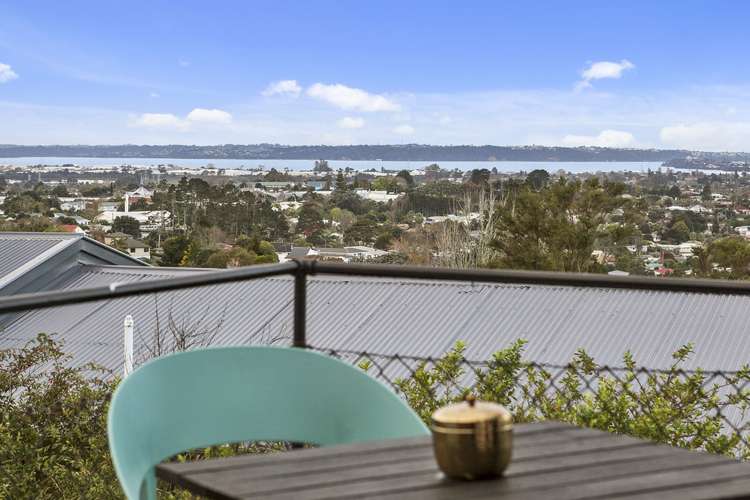 8 Fairmount Road Titirangi_16