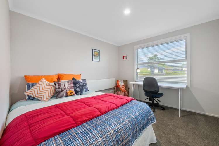 4 Spitfire Drive Burleigh_18