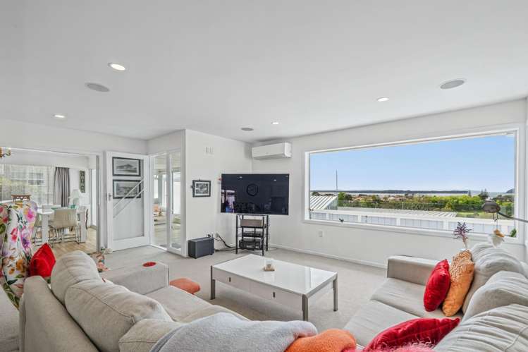17 Seaview Road Otumoetai_20