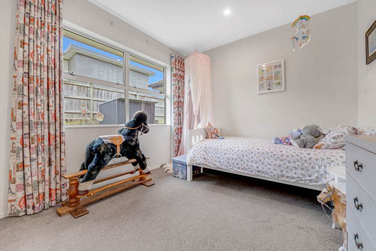 12 Lydiard Place Beachlands_17